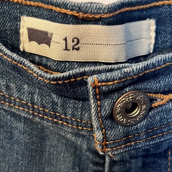 Denim Levi’s Knee Length Shorts Size 12 - Picture 5 of 7